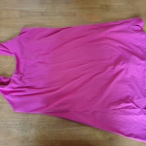Old Navy Active Powersoft Top in Bright Pink